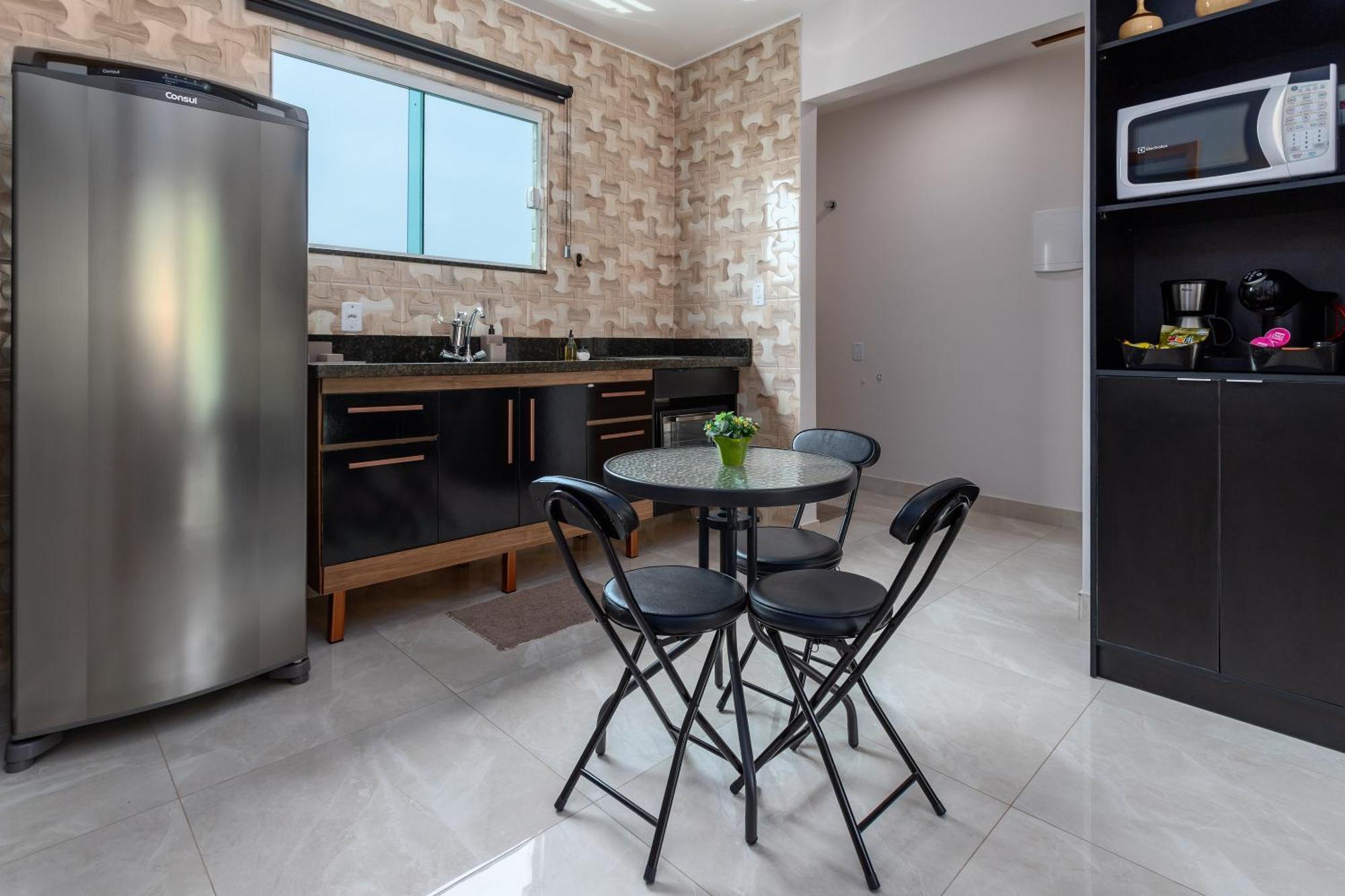 Studio Apto Com Varanda Garagem Tv Smart Wi-Fi Marica Bagian luar foto